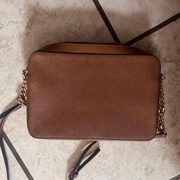 Michael Kors Tan Crossbody Bag with Gold Chain - Picture 3 of 3